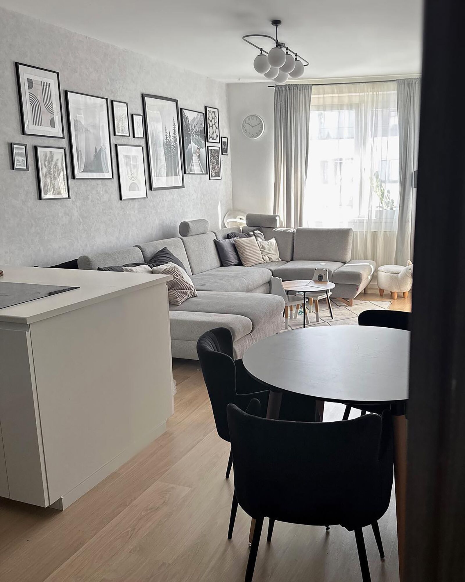 Dining Table BOVIO Black 120 cm 120 cm