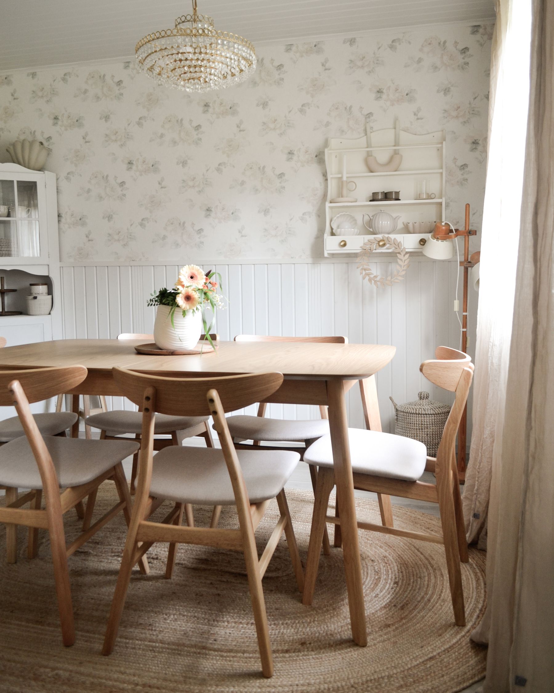 Extending Dining Table MADOX Light Oak 120/150 cm 75 cm